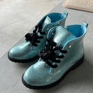 Girls size 4 sparkle blue boots